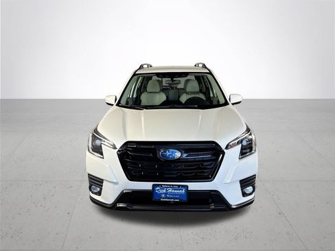 Used 2023 Subaru Forester Premium AWD/4WD image 3