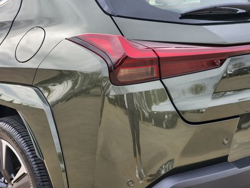 Used 2025 Lexus UX 300h FWD image 5