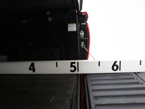 Used 2017 Toyota Tacoma SR w/ Tow Package image 10