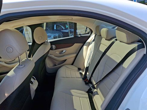 Used 2021 Mercedes-Benz C 300 4MATIC Sedan image 11