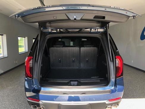 New 2026 GMC Yukon XL Denali w/ Sun & Power Step Package AWD/4WD image 10