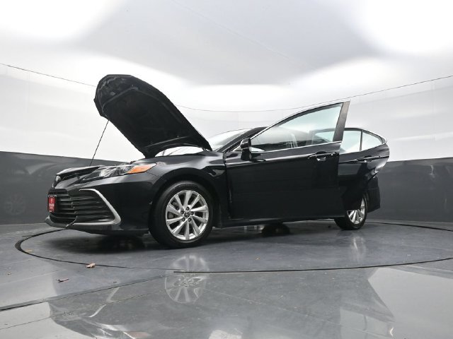 Used 2023 Toyota Camry LE AWD/4WD image 41