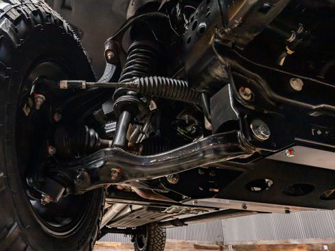 Used 2025 Ford F150 Lariat w/ Equipment Group 502A High image 14