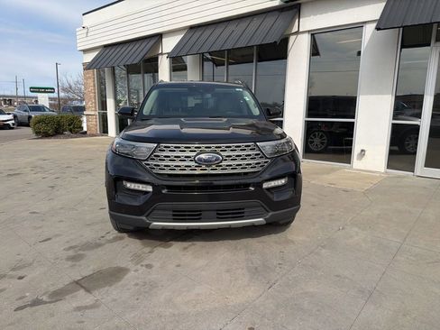Used 2021 Ford Explorer Limited w/ Equipment Group 301A image 2