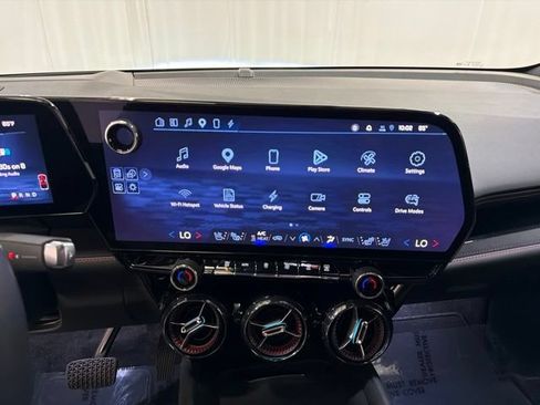 Used 2024 Chevrolet Blazer EV RS AWD/4WD image 16