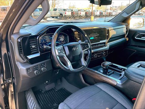 Used 2022 Chevrolet Silverado 1500 RST w/ Z71 Off-Road Package image 8