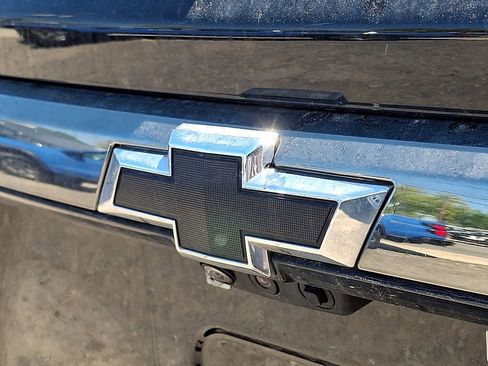 Used 2023 Chevrolet Traverse RS AWD/4WD image 30