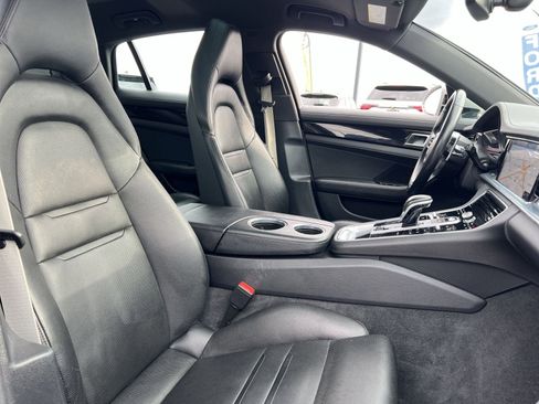 Used 2018 Porsche Panamera 4 image 27