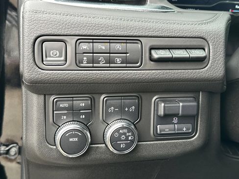 Used 2024 GMC Yukon XL Denali w/ Max Trailering Package AWD/4WD image 28