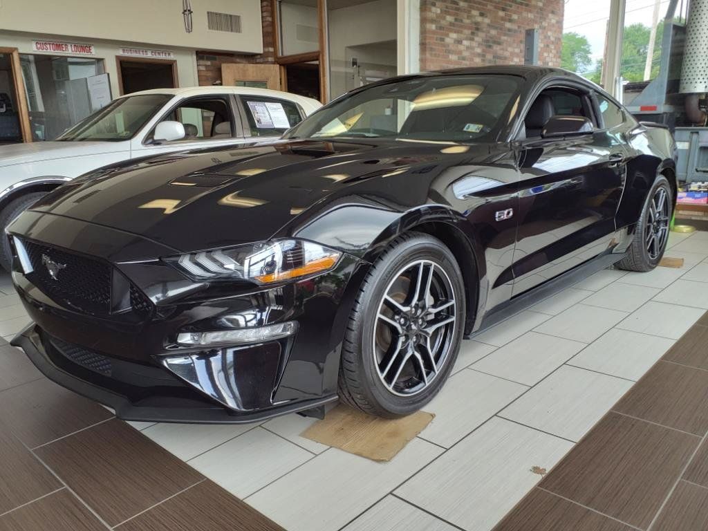 Used 2021 Ford Mustang GT RWD image 2