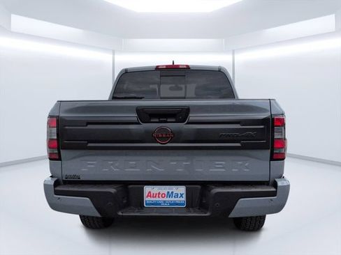 Used 2025 Nissan Frontier PRO-4X AWD/4WD image 4
