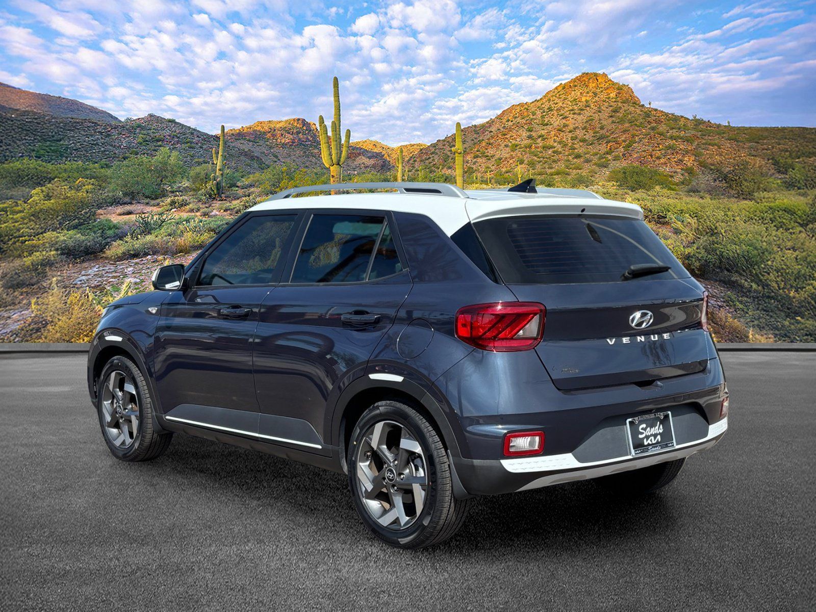 Used 2021 Hyundai Venue FWD image 6