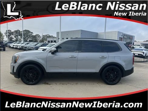 Used 2022 Kia Telluride SX w/ SX Prestige Package image 1