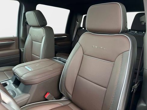 New 2026 GMC Sierra 2500 Denali w/ Denali Reserve Package image 19