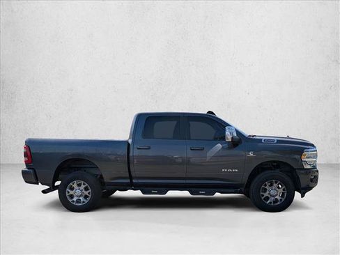 Used 2023 RAM 2500 Laramie AWD/4WD image 4