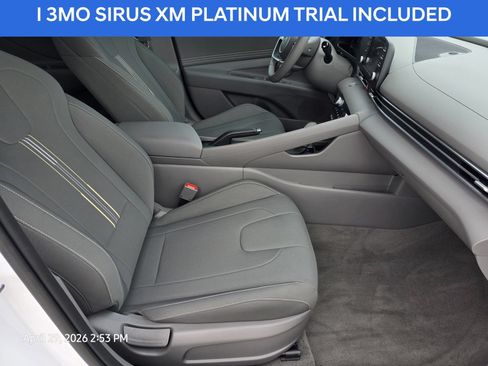 Used 2025 Hyundai Elantra Sport FWD image 13