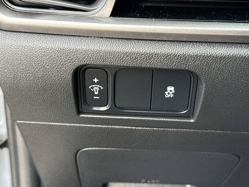 Used 2024 Kia Sorento S FWD image 41