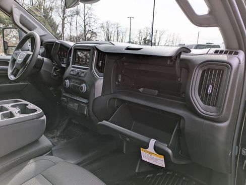 New 2026 GMC Sierra 2500 Pro w/ Convenience Package image 28