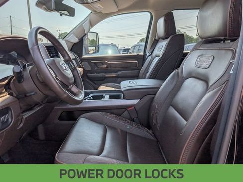 Used 2025 RAM 1500 Limited AWD/4WD image 16