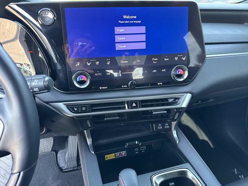 Certified 2024 Lexus RX 450h AWD w/ Luxury Package image 26