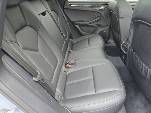 Certified 2024 Porsche Macan image 38