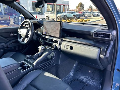 Certified 2025 Toyota 4Runner Limited w/ Tow Technology Package image 27