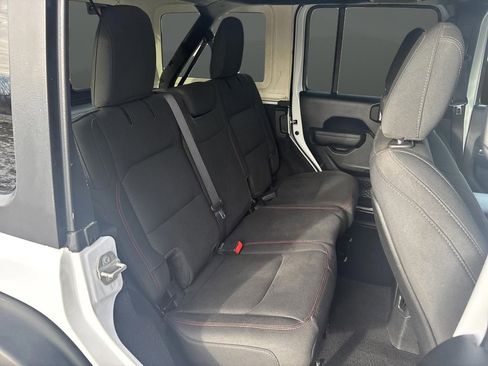 Used 2021 Jeep Wrangler Unlimited Rubicon image 28
