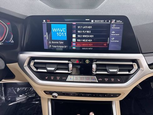 Used 2019 BMW 330i Sedan w/ Premium Package RWD image 16