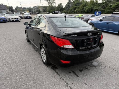 Used 2016 Hyundai Accent SE FWD image 10