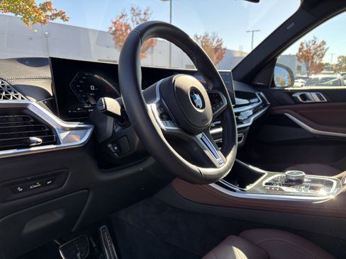Certified 2025 BMW X5 M60i w/ Executive Package image 17