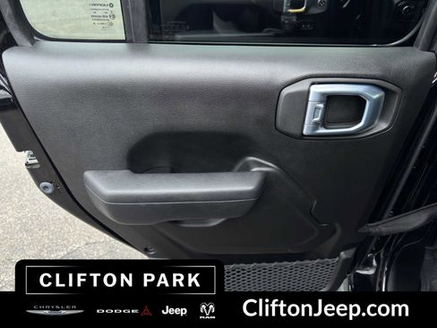 Certified 2024 Jeep Wrangler Willys image 14