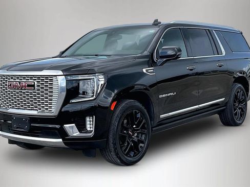 Used 2022 GMC Yukon XL Denali AWD/4WD image 2