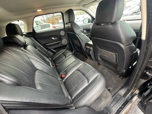 Used 2016 Land Rover Range Rover Evoque SE image 33