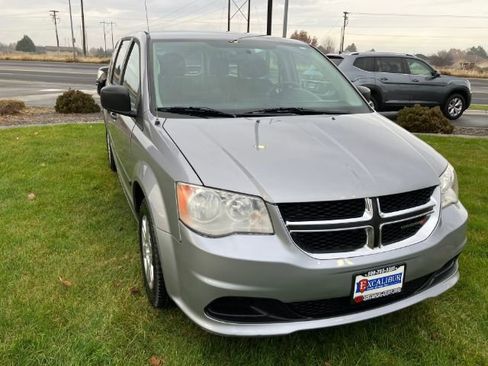 Used 2013 Dodge Grand Caravan American Value Package image 35