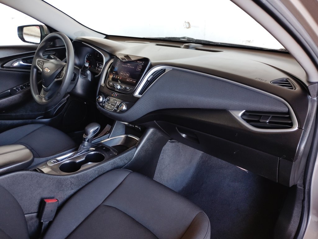 Used 2023 Chevrolet Malibu LT FWD image 13