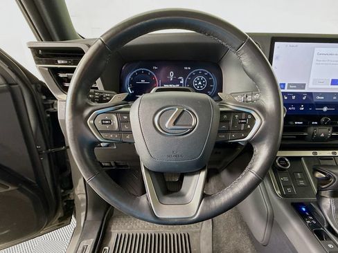 Used 2024 Lexus GX 550 w/ Accessory Package (2T) AWD/4WD image 11