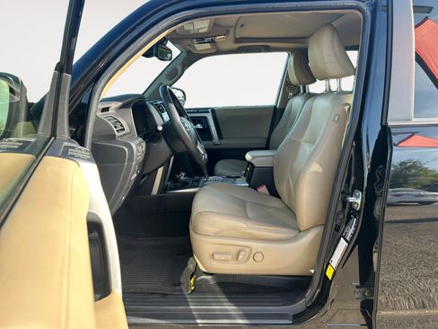 Used 2022 Toyota 4Runner SR5 Premium image 23