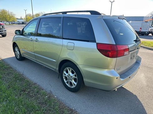 Used 2005 Toyota Sienna XLE Limited image 10