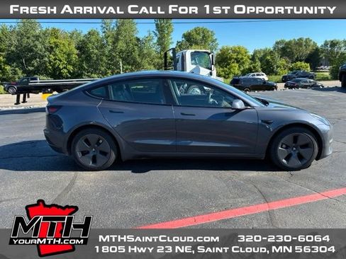 Used 2022 Tesla Model 3 Long Range AWD/4WD image 1