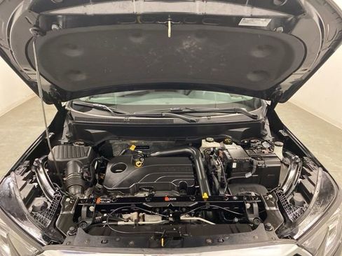 Certified 2024 GMC Terrain SLT w/ Infotainment Package II image 31