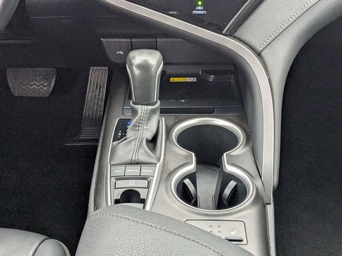 Used 2023 Toyota Camry XLE image 18