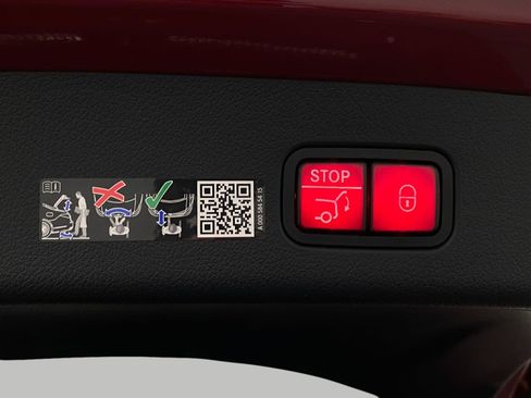 Certified 2026 Mercedes-Benz GLC 300 4MATIC image 7