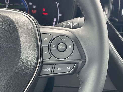 Used 2026 Toyota Corolla SE FWD image 24