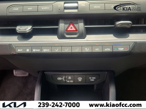 Certified 2025 Kia K4 FWD image 28