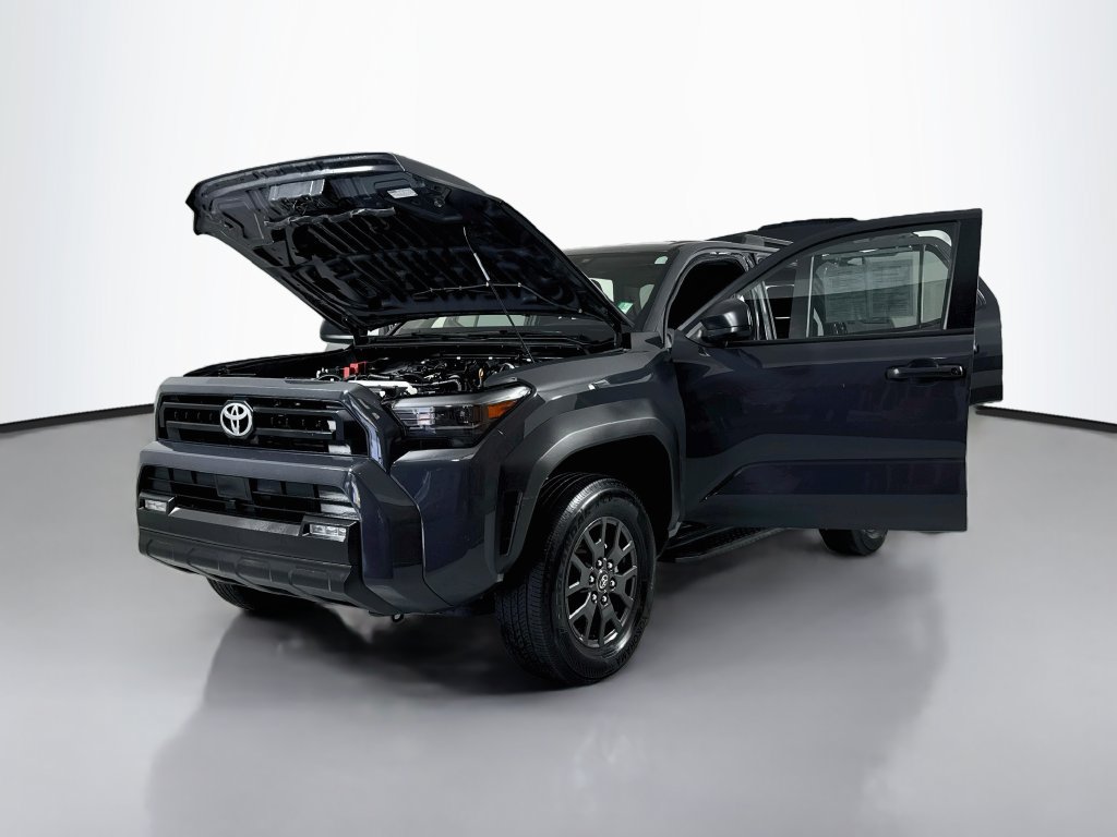 Used 2025 Toyota 4Runner SR5 AWD/4WD image 17