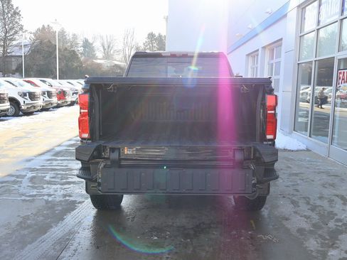 Certified 2025 Chevrolet Silverado 2500 ZR2 w/ Technology Package image 37