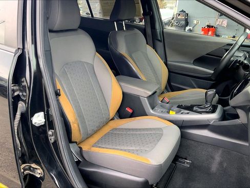 Used 2024 Subaru Crosstrek 2.5i Sport w/ Crosstrek Mirror Package image 9