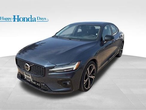 Used 2024 Volvo S60 B5 Plus image 1