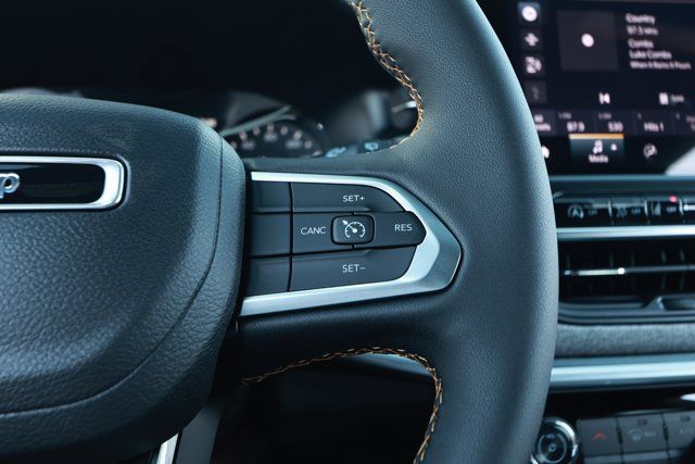 New 2026 Jeep Compass Latitude AWD/4WD image 14