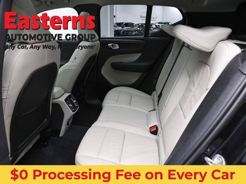 Used 2023 Volvo XC40 B5 Plus AWD/4WD image 21